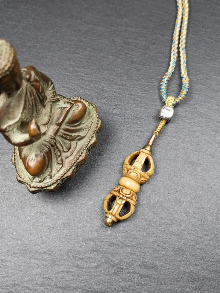 Gandhanra Old Tibetan Kapala Leg Bone Vajra Amulet | Blessed Dorje Pendant | Hand-Carved Tibetan Artifact | 41mm × 17mm