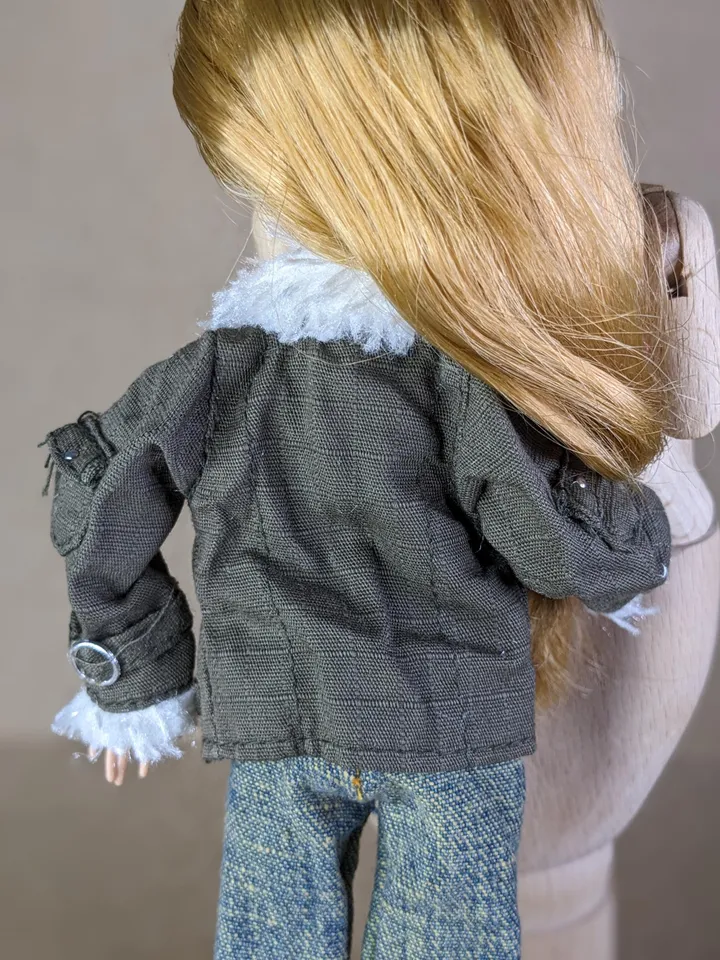 Khaki jacket for 10.5-inch female dolls (MH, EAH)