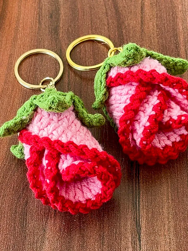 Crochet Rose Keychain Pattern, Simple 3D Flower Tutorial for Unique Bag Charms, Instant Download Gift Idea