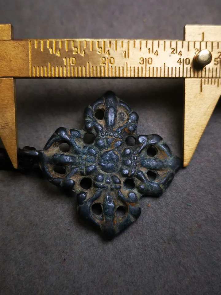 Gandhanra Antique Tibetan Buddhist Amulet,Cross Vajra Badge, 50 years old