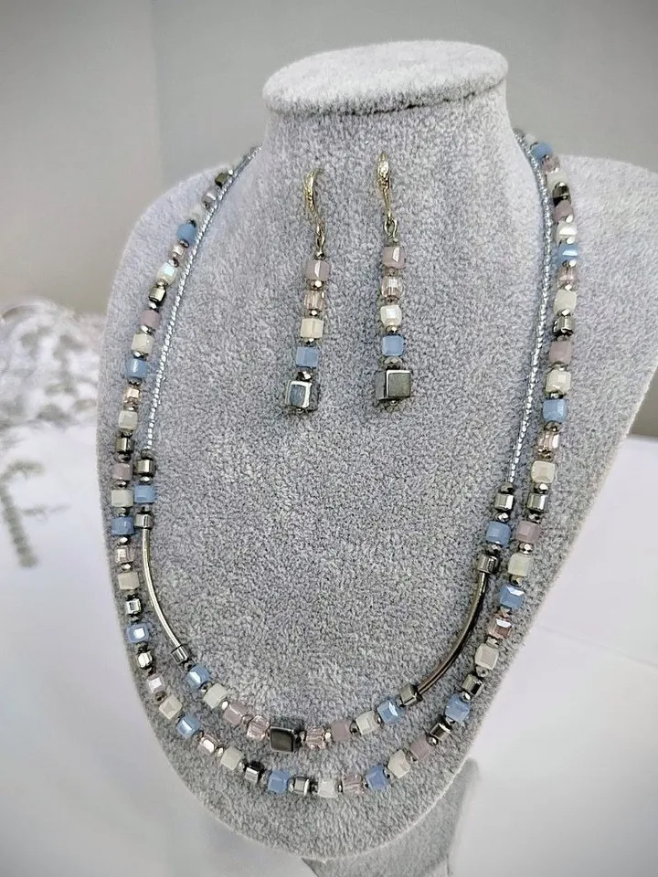 Handmade set of necklaces and earrings with cube beads. Geometric jewelry