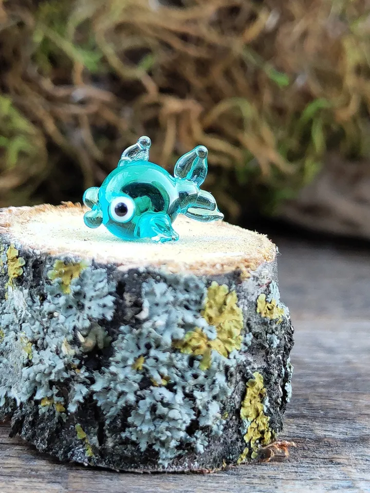 Glass figurines Glass Fish figurines Tiny fish Miniature fish Tiny glass animals Blown glass art Aquarium decor Dollhouse miniature