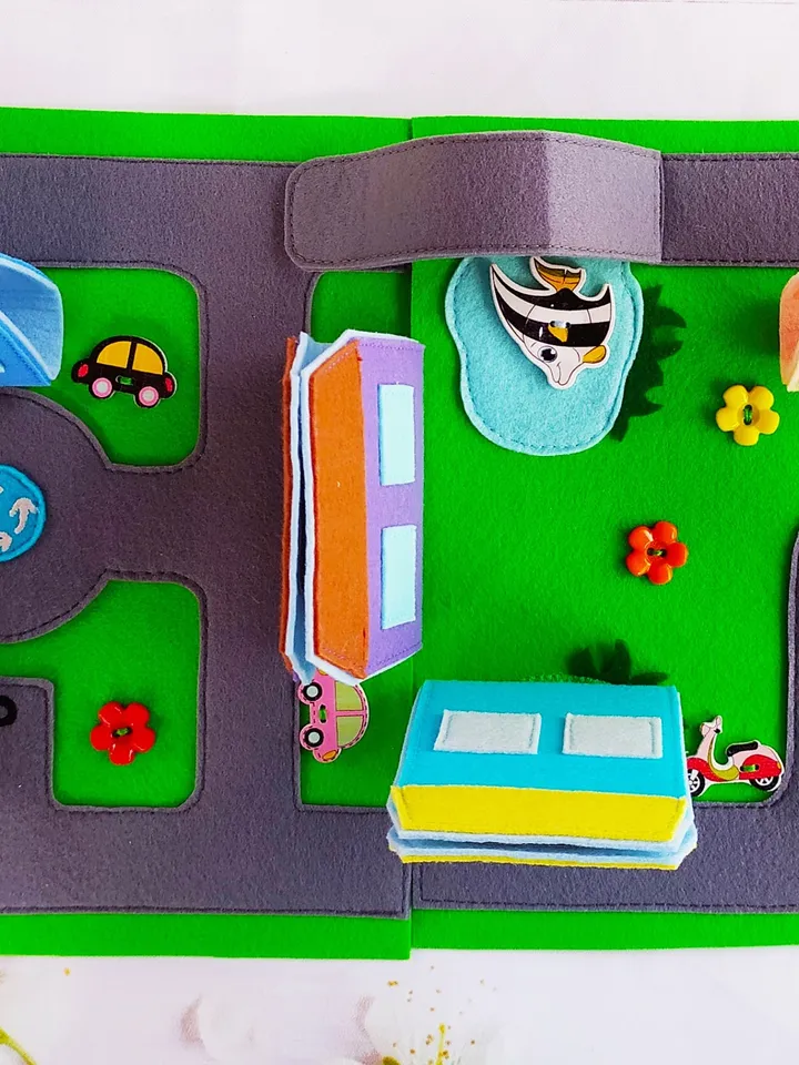 Felt road Quiet book Pattern pdf , Felt book pattern pdf, Soft sensory book template, Busy book sewing ideas for toddler 2, 3, 4 year old