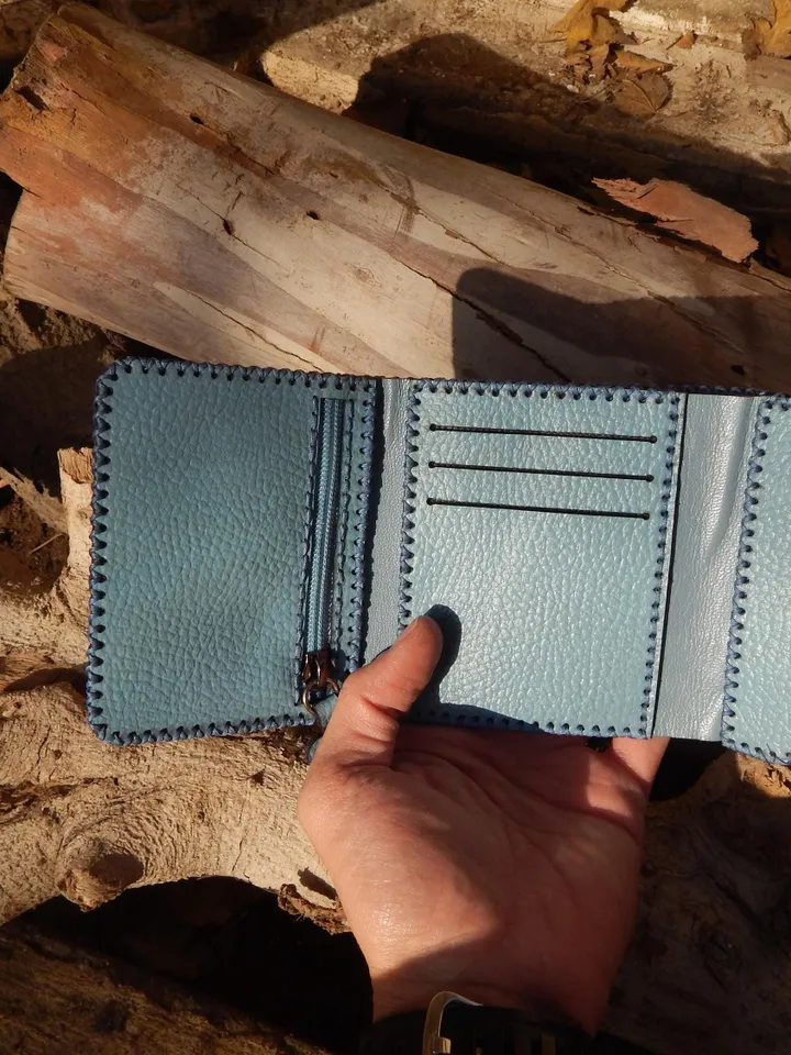 Leather Women Wallet, Handcrafted Bifold Wallet for Women Made from Cowhide Leather, Leather Wallet Women Slim ID Credit Card Wallet.
