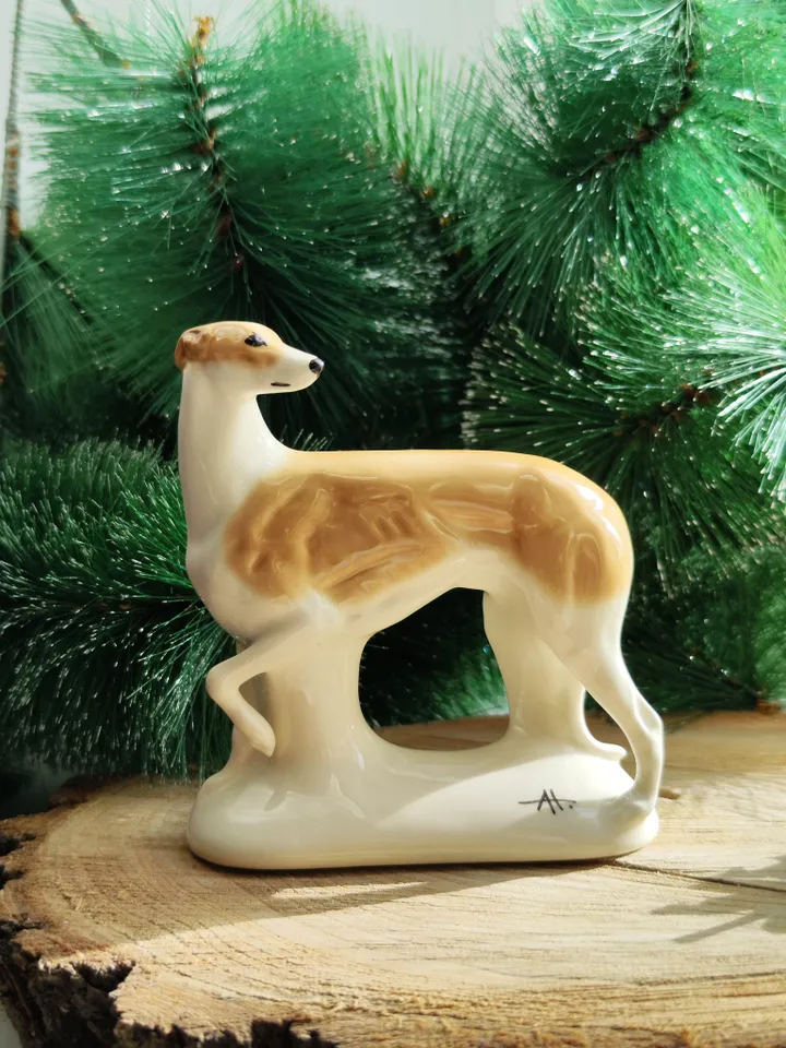 Figurine greyhound dog