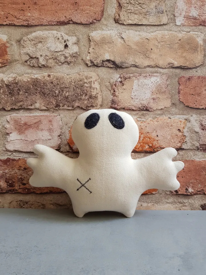 Halloween doll sewing pattern PDF, white ghost, digital tutorial in english, rag doll diy