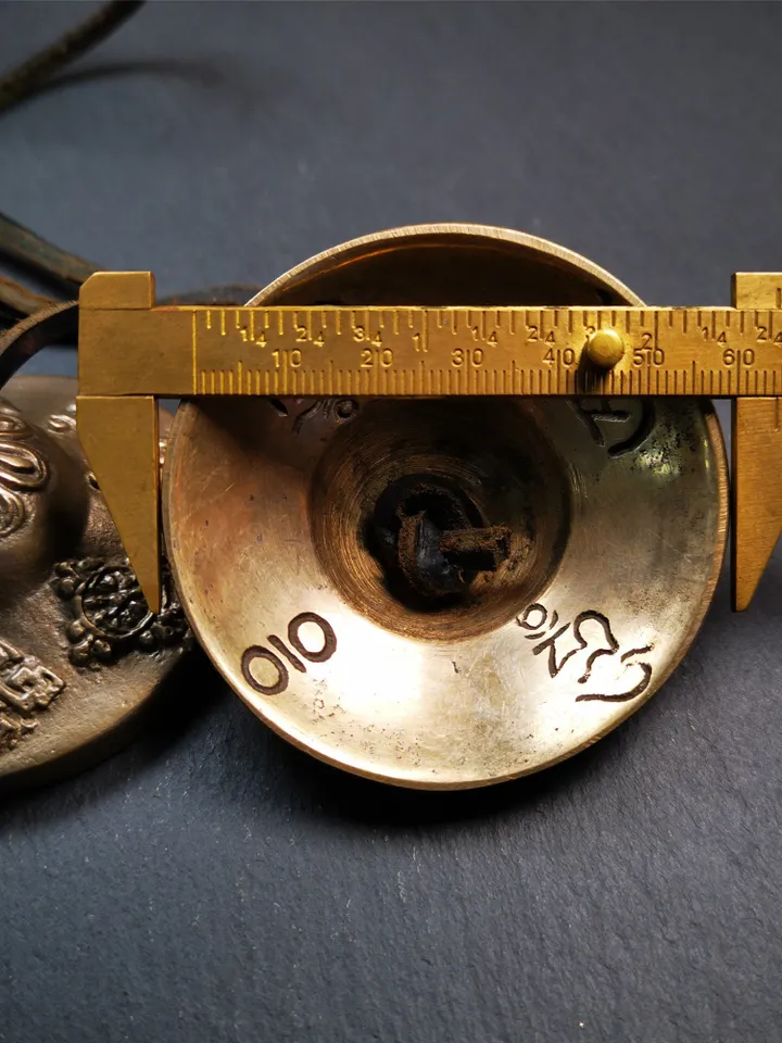 Gandhanra 6.5cm Tibetan Cymbals,Tingsha Bell,Buddhism Ritual Implement,Handmade in Nepal,Astamangal Pattern