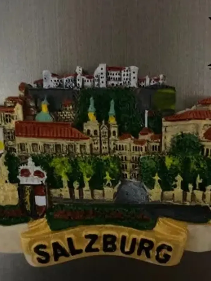 3D Resin magnetic fridge stickers, tourist souvenirs (Austria).