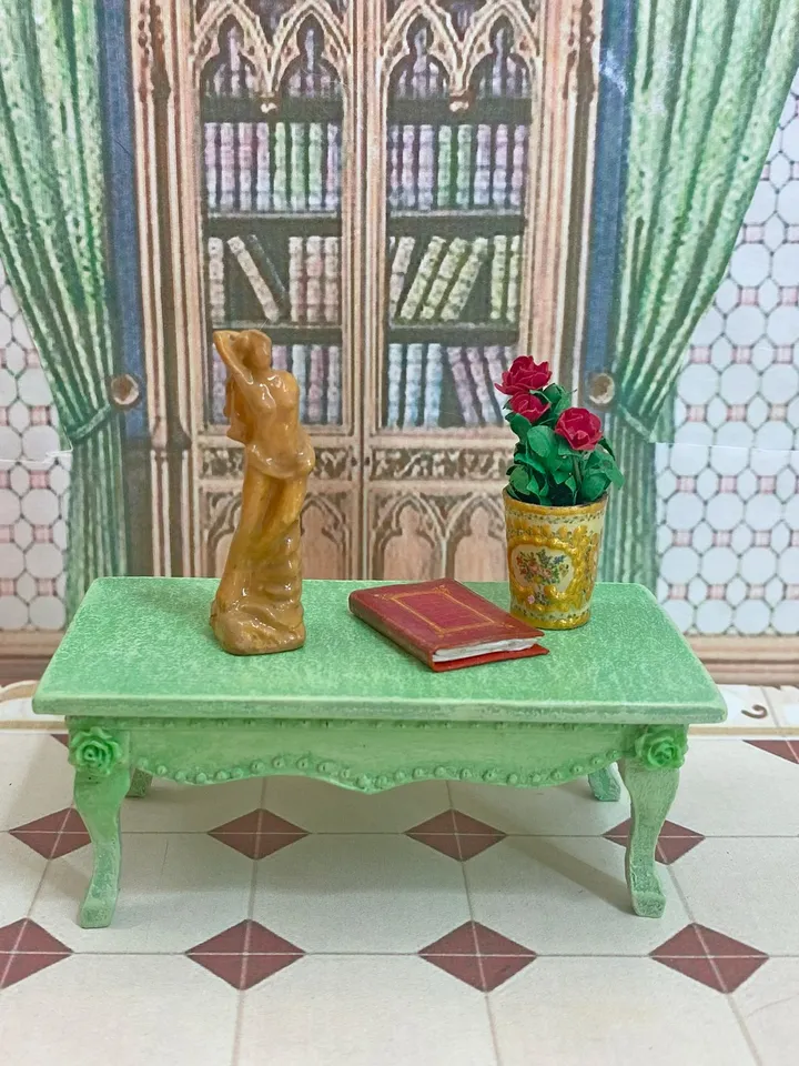 Figurine for a dollhouse. Doll accessories. Ceramic figurine. 1:12. mini figurines.