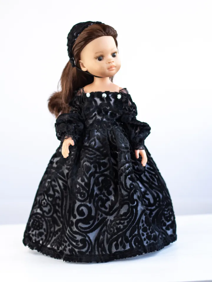 Black lacey velvet dress and hat for Dianna Effner Little Darling, Paola Reina, 13 inch dolls, waist 13 - 14,5 cm
