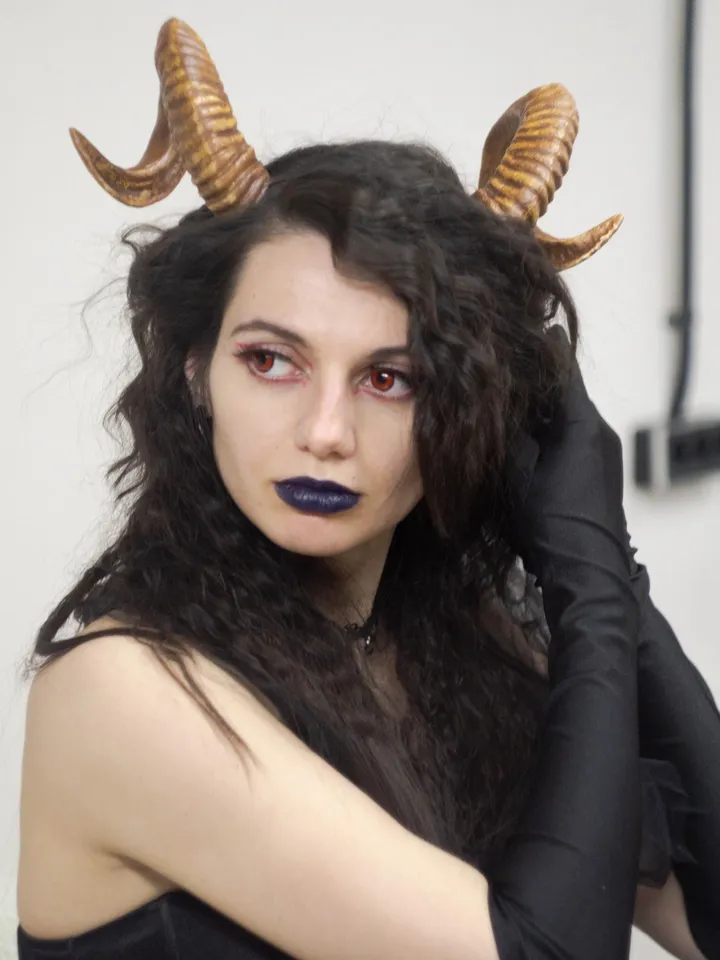 Ram Horns, Horns Headband, Twisted Ram Horns Headpiece for Halloween, Demon Horns, Realistic Fantasy Cosplay Horns