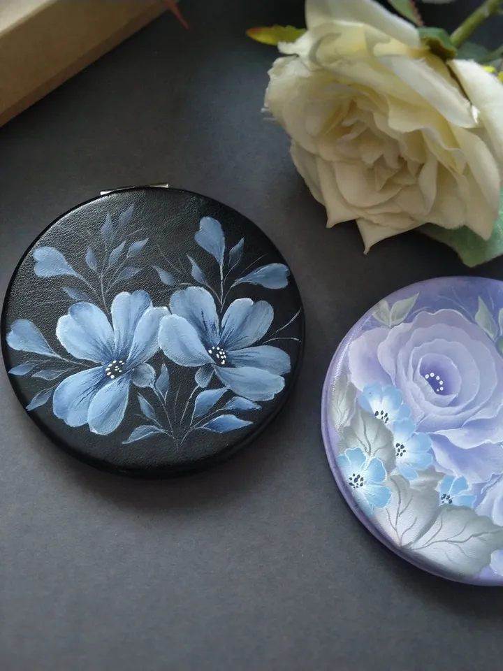 Personalized Bridesmaid Gift, purple mirror, Gift for her, Small pocket mirror, Bridesmaid Mirror Personalized, Handheld Compact