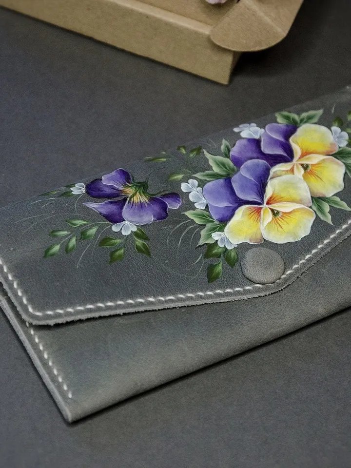 Women's Leather Wallet, Leather gift idea, Travel leather gift, Leather gift for mom, Personalize gift, Leather gift for her, sweet 16 gift