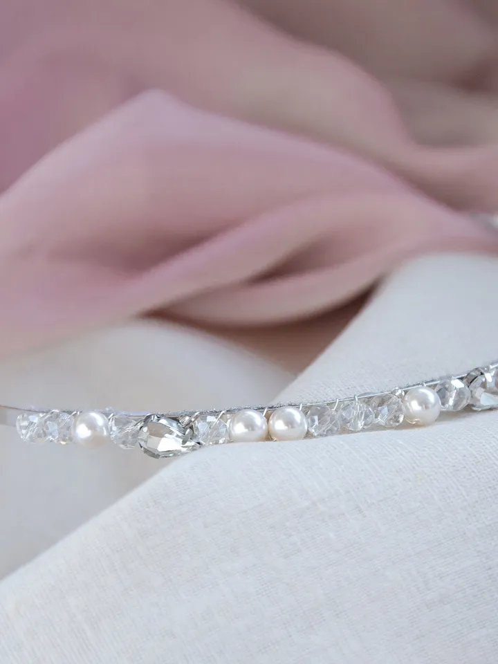 Thin hair band for women, Pearl tiara for girl, Pearl crown, Gift for her, Best friend gift, Sister gift, Birthday gift, gift for kids