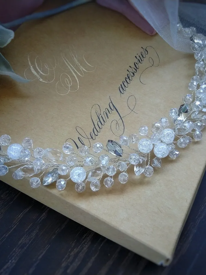 Bridal crystal hair vine for bride, crystal headpiece, hair accessories, wedding hair vine, bridal hair piece, small bridal tiara