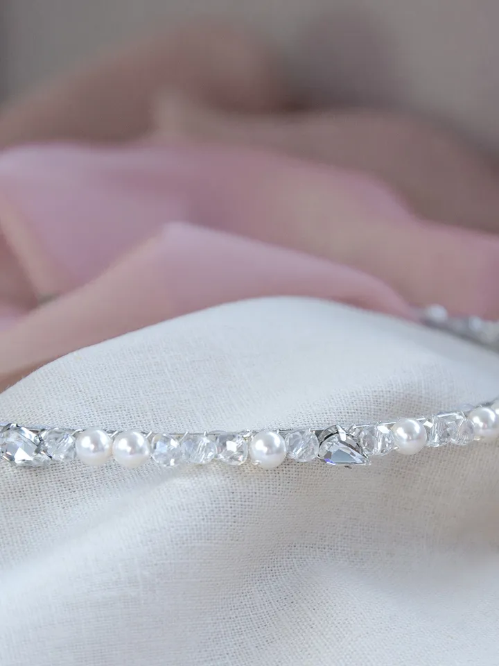 Thin hair band for women, Pearl tiara for girl, Pearl crown, Gift for her, Best friend gift, Sister gift, Birthday gift, gift for kids