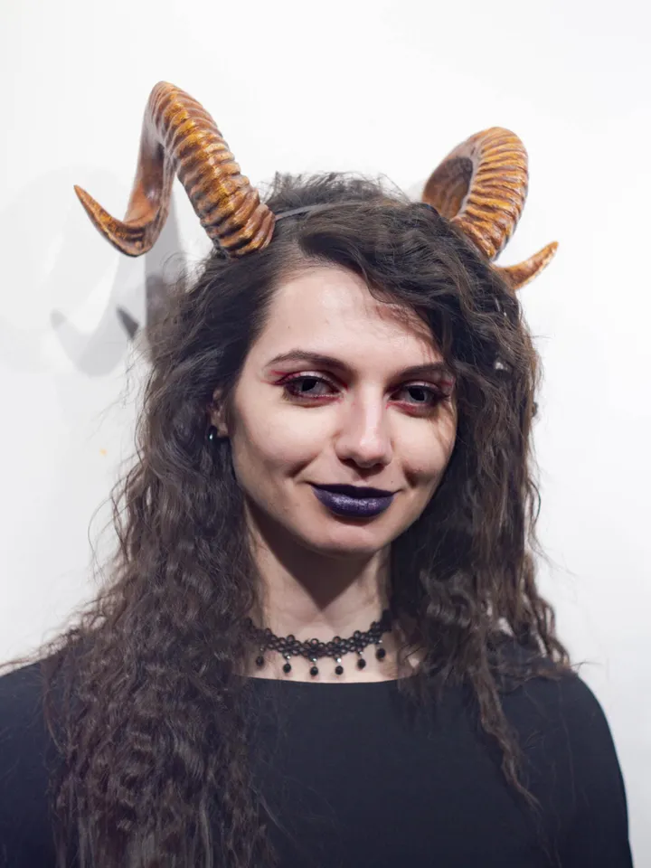 Ram Horns, Horns Headband, Twisted Ram Horns Headpiece for Halloween, Demon Horns, Realistic Fantasy Cosplay Horns