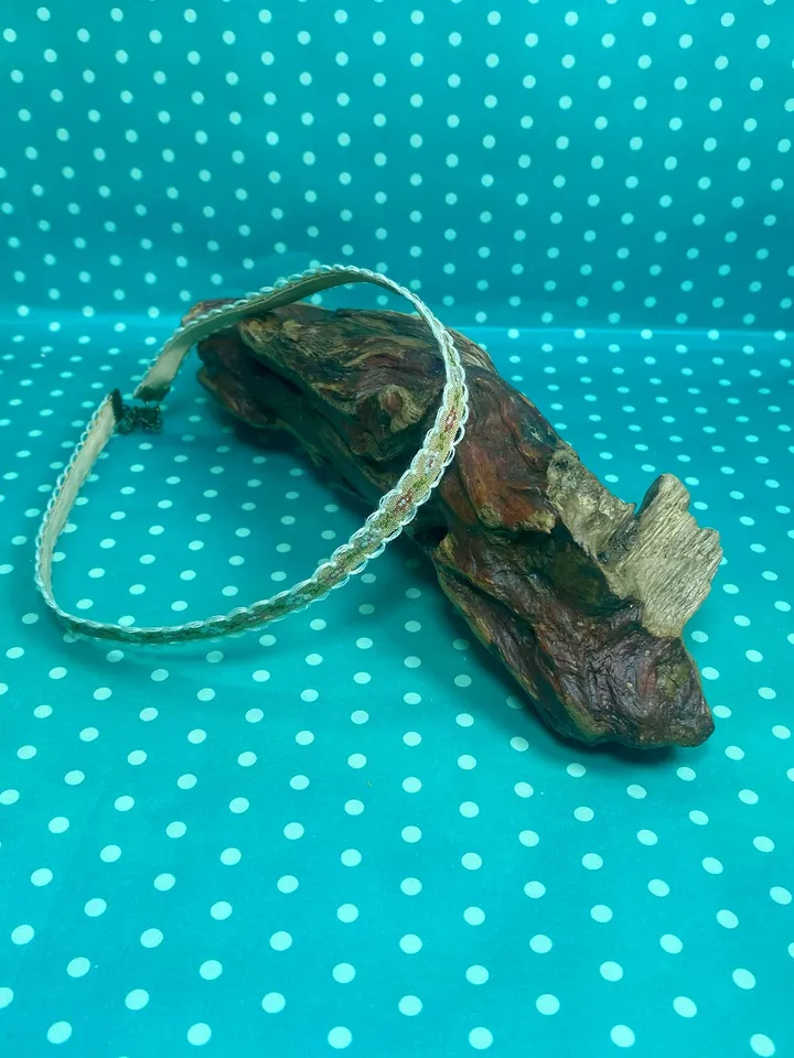 Choker around the neck. Handmade costume jewelry