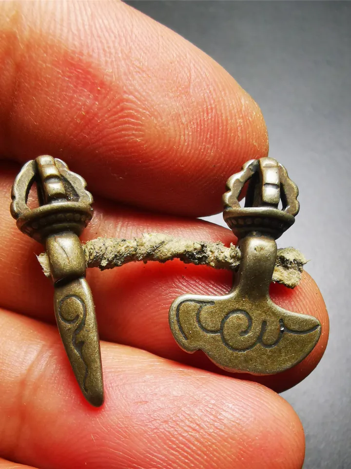 Gandhanra Antique Tibetan Amulet,Mini Phurba and Kartika(knife of the dakinis) ,for Prayer Bead Counter,Mala Accessories