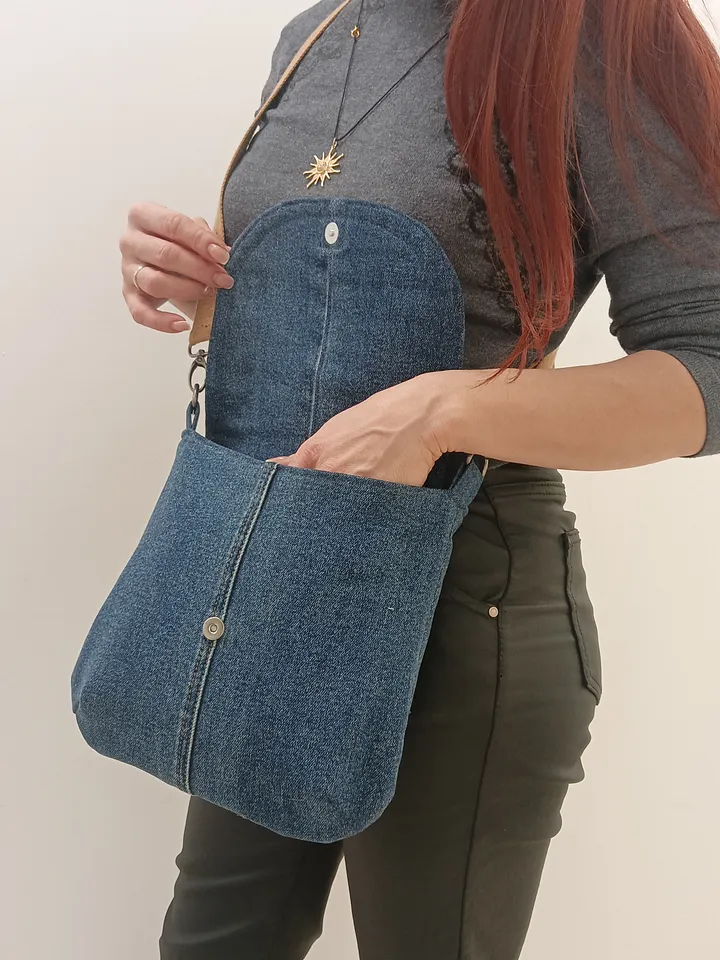 Cute crossbody denim bag, a women's messenger bag with a tapestry flap with a marine theme pattern and denim shoulder bag with 4 pockets inside and an adjustable strap.