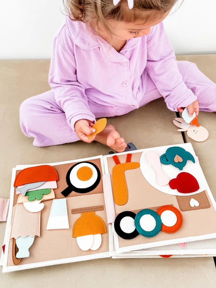 dollhouse felt quiet book 8 pages, travel busy book for girl 1-2-3-4 year old, pretend play, felt montessori christmas gift toys,kinderkrama