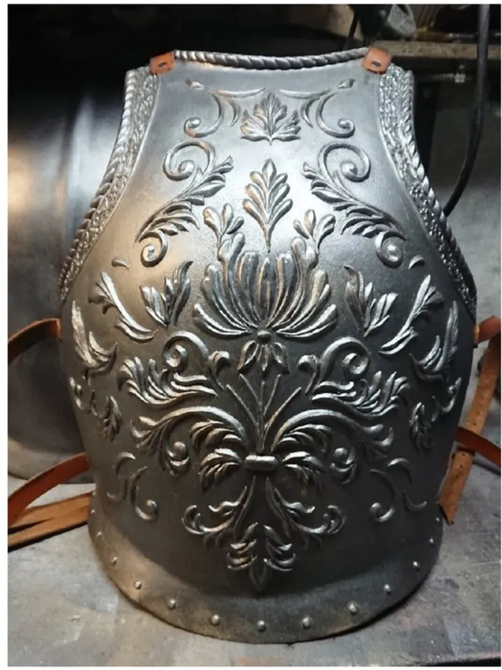 Golden cuirass - chest armor - 16th century - medieval armor - landsknecht - feo