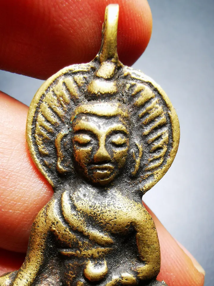 Gandhanra Antique Tibetan Buddhist Amulet Pendant,Bhaisajyaguru,Medicine Buddha,50 Years Old