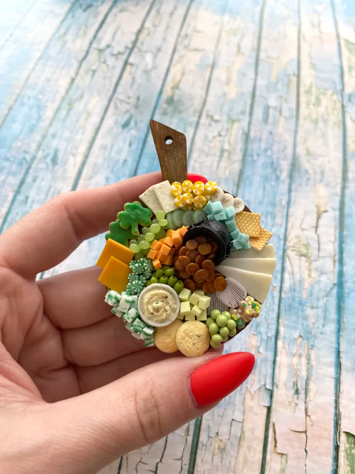 Magnet Miniature St Patrick Day Board with Polymer clay Souvenir