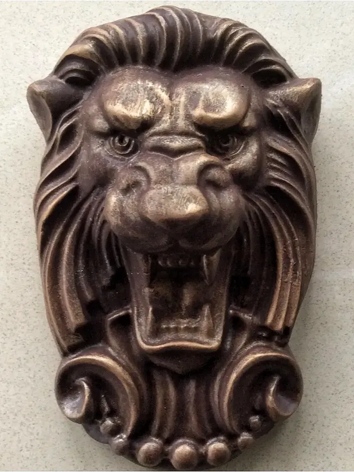 Plastic Mold for concrete and gypsum "Lion" DIY