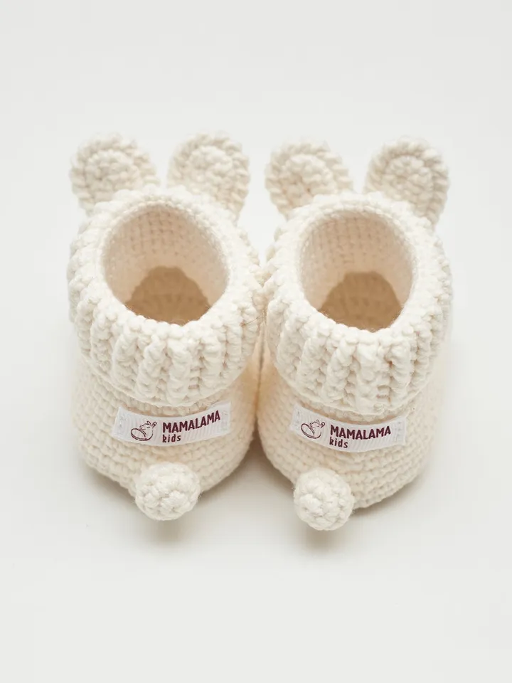 New mommy gift set Lovely hand crochet gray bunny slippers for newborn boy girl Best pregnancy shoes present Expectant basket for friend