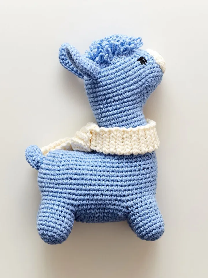 Boyfriend christmas gift box with blue crochet llama baby toy Christmasinjuly newborn pregnancy present basket idea decoration party unique
