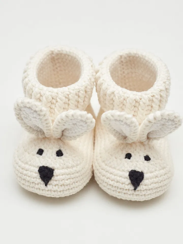 New mommy gift set Lovely hand crochet gray bunny slippers for newborn boy girl Best pregnancy shoes present Expectant basket for friend