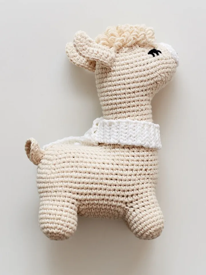 Best friends forever birthday gift box with llama alpaca plush toy. Cute unique friendship present for a long distance bestie buddy forever