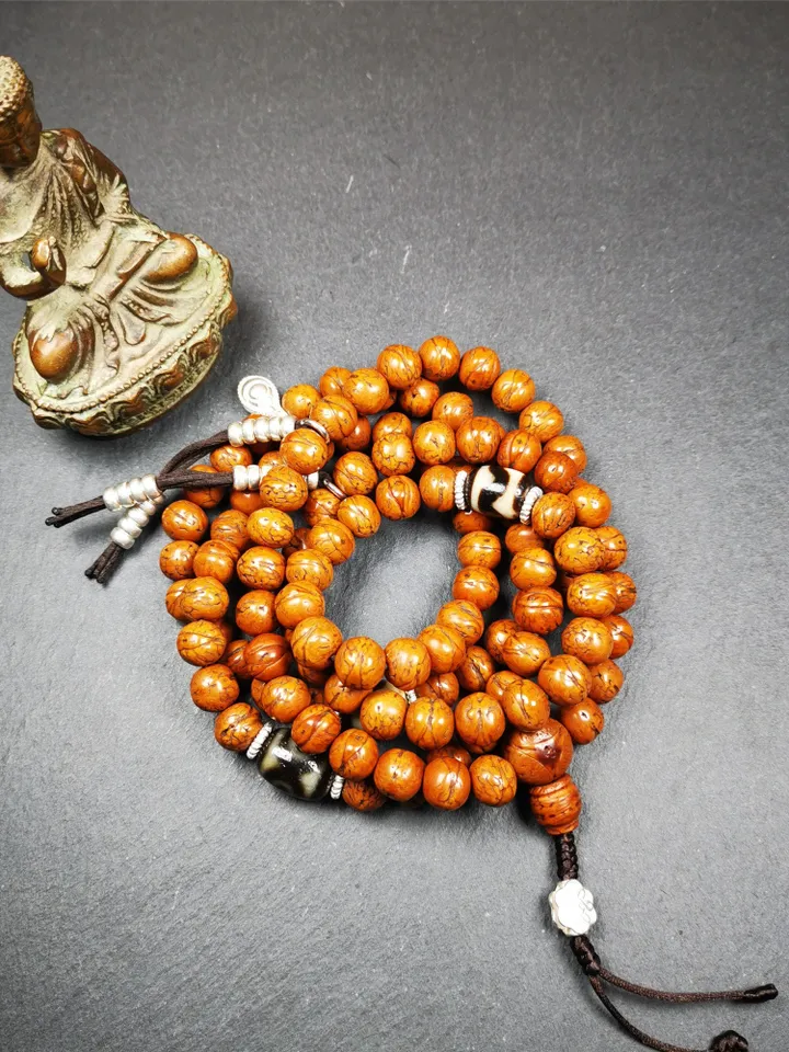 Gandhanra Old Tibetan Mala, 10mm / 0.4&quot; 108 Bodhi Seed Beads + Dzi Beads,Prayer Beads,Tibetan Rosary for Meditation,Circumference 40&quot;