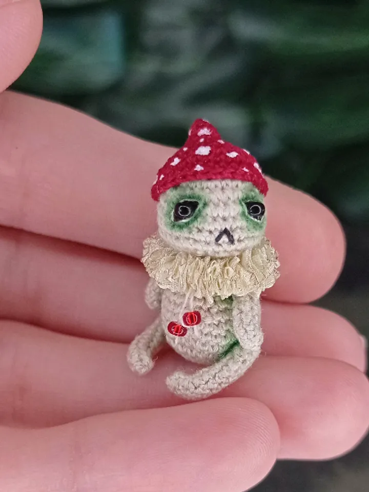 PDF crochet pattern mushroom doll. Crochet miniature pattern. Little mushroom toy pattern. DIY cute toy. Tutorial
