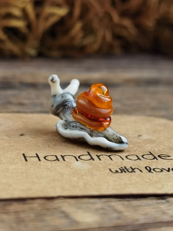 GLASS FIGURINES Snail figurine aquarium decoration Miniature animals Blown glass art Miniature snail gift Terrarium figurine Fish tank decor