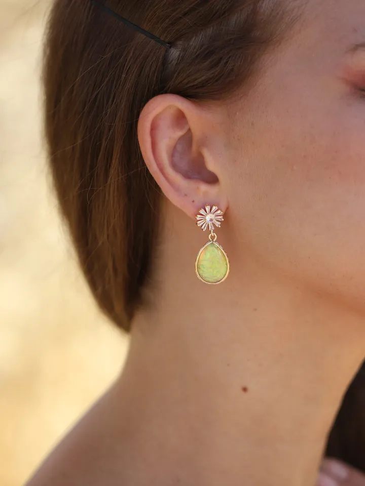 Boho Wedding Earrings For Brides, Floral Statement Wedding Earrings, Bohemian Flower Bridal Earrings, Gold 18k Statement Jewelry For Bride,