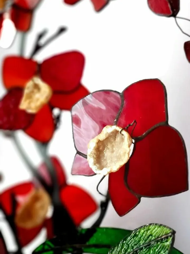 Luxurious Bouquet of Red Orchids with Agate Druzy, Tiffany Stained Glass, Stained Glass with Orchids, Stained Glass Bouquet of Flowers, Orchids in Tiffany Style, Stained Glass with Flowers