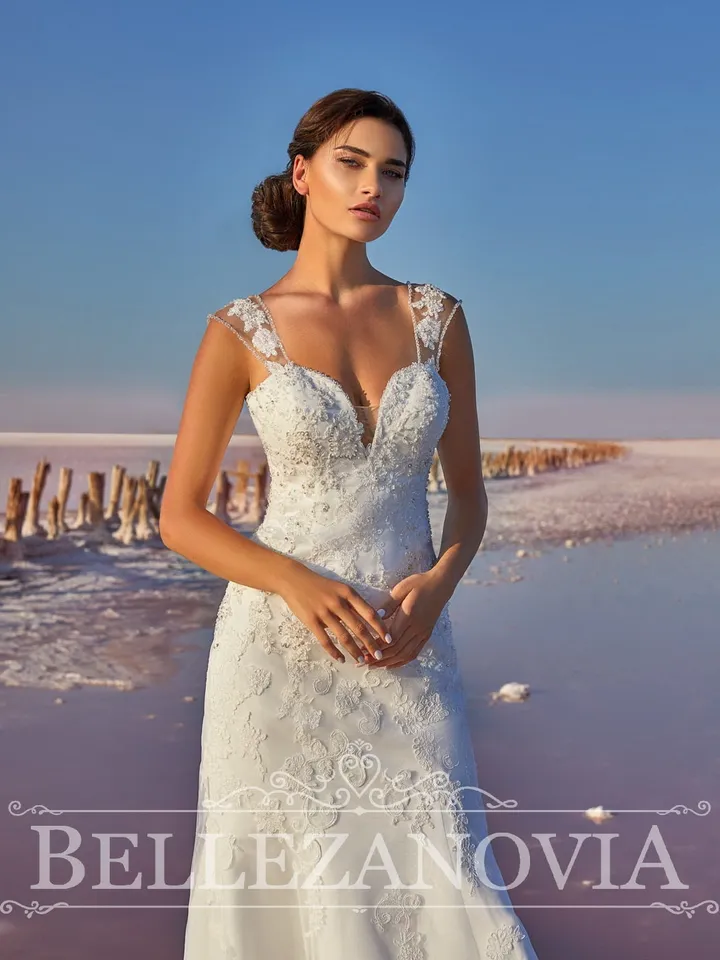 Corset wedding dress hand embroidery Mermaid wedding dress plus size Tight Wedding Dress White Lace Mermaid Wedding Dress Boho Wedding Gown