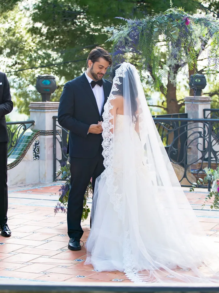 Wedding veil Lace trim bridal veil Modern Cathedral Veil Ivory Wedding Veil Single Tier Veil Simple Veil Single layer Veil Mantilla - 9007.1