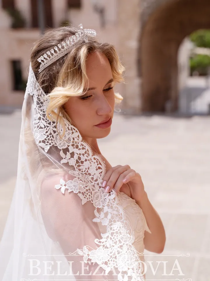 Wedding veil Lace trim bridal veil Modern Cathedral Veil Ivory Wedding Veil Single Tier Veil Simple Veil Single layer Veil Mantilla - 9007.1