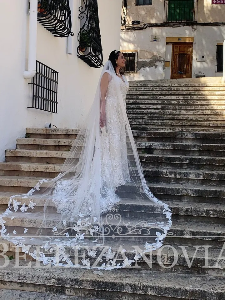 Cathedral Bridal Veil One tier Floral Ivory Veil Elegant Lace Wedding Veil Chapel Handmade Lace Veil Flower Lace Veil Vintage Bridal Veil