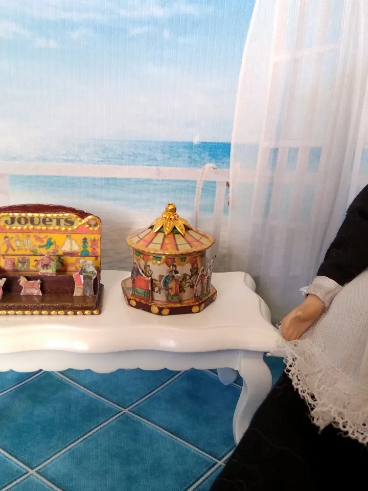 Dollhouse set. Carousel , stand. Dollhouse miniature.1:12 scale.
