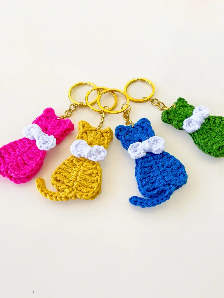 Crochet Cat Keychain Pattern, Cute DIY Key Holder Design for Fun Gifts, Perfect Crochet Gift Ideas