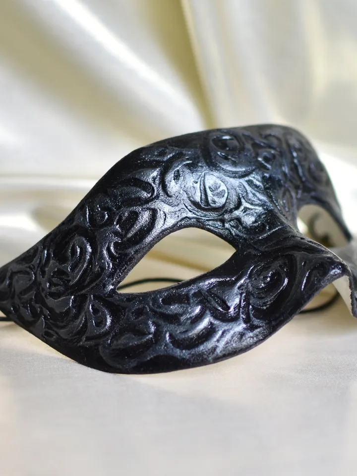 Black men masquerade mask to halloween costume. Colombina cosplay masks to masquerade costume.