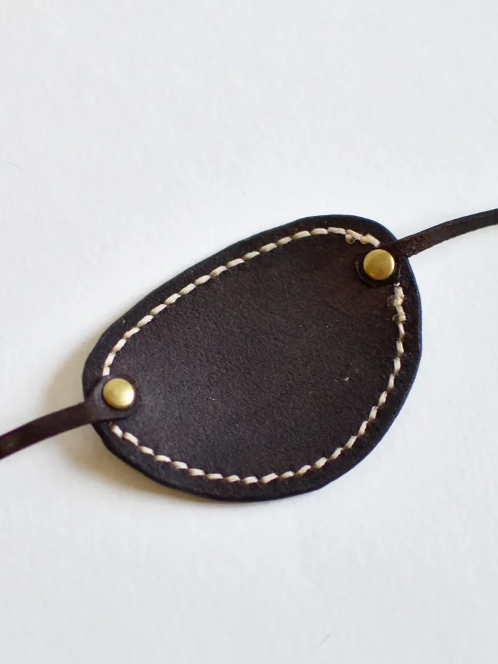 Engraved Leather eyepatch for men pirate costume. Pirate eye patch to custom cosplay costume.