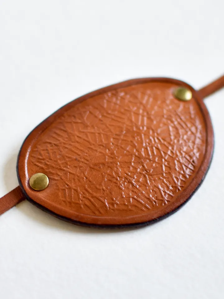 Leather eyepatch, men pirate costume, engraved leather, pirate eye patch, custom cosplay costume.