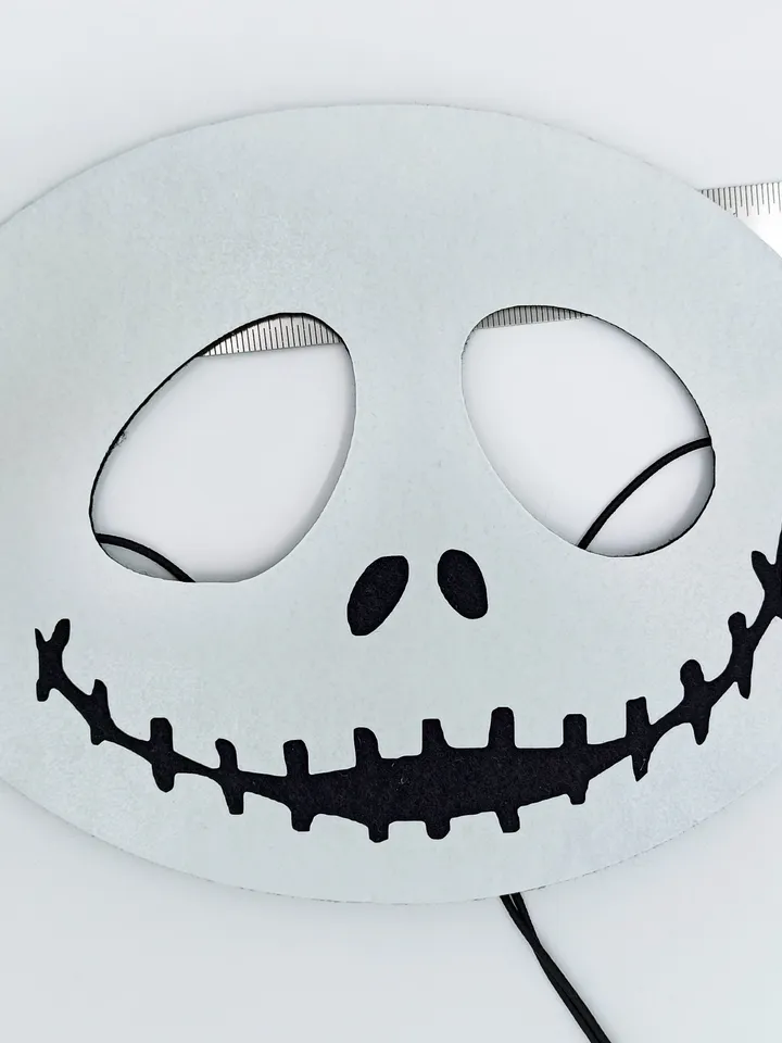 Halloween skeleton spooky face mask. Skeleton mask to halloween costume.