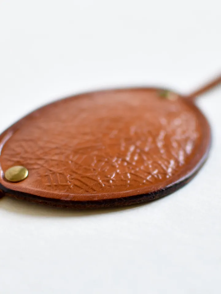 Leather eyepatch, men pirate costume, engraved leather, pirate eye patch, custom cosplay costume.
