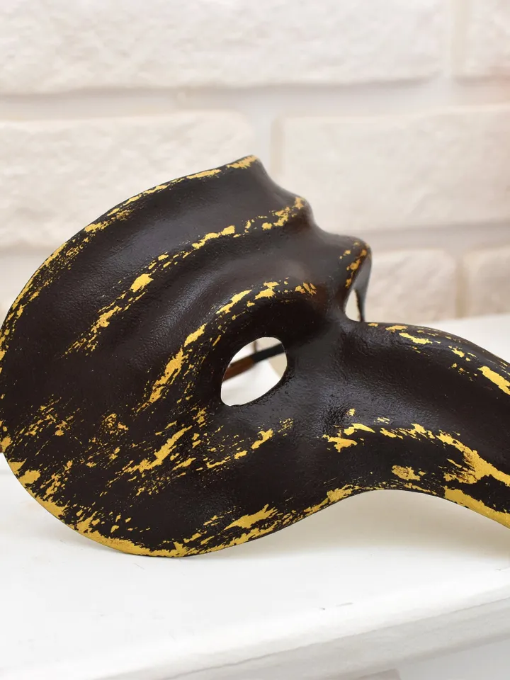 Long nose masquerade mask men. Plague doctor venetian mask.